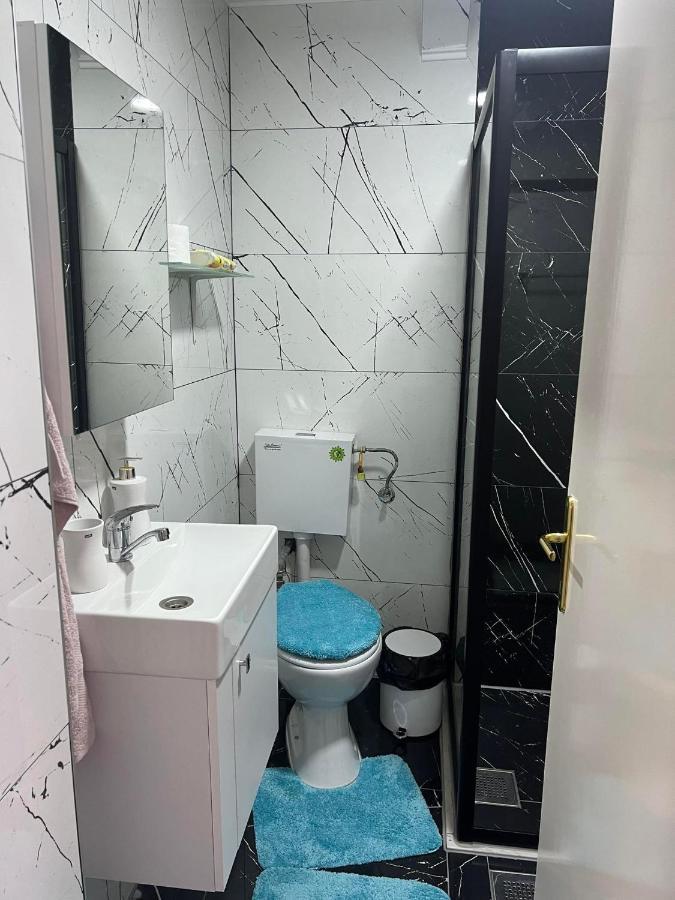 Kuman Apartments Kumanovo Bagian luar foto