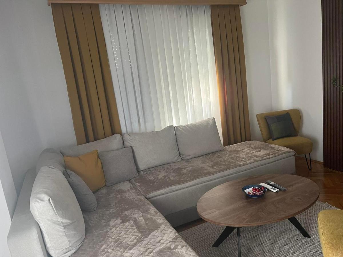 Kuman Apartments Kumanovo Bagian luar foto